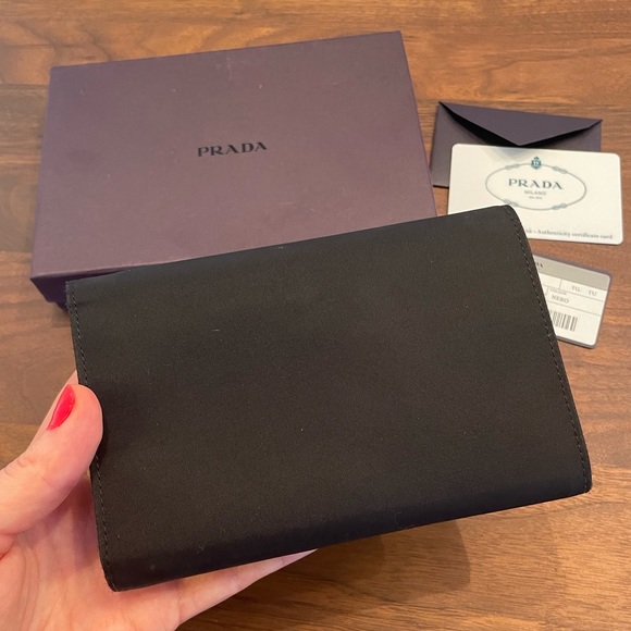 Authentic Prada Wallet - Portafoglio Tessuto M510 Black Tri-Fold - Original Box - Picture 4 of 6